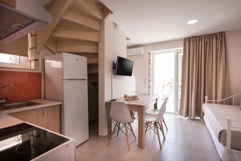 Athina Apartments Near The Sea Platania Platanias  Bagian luar foto
