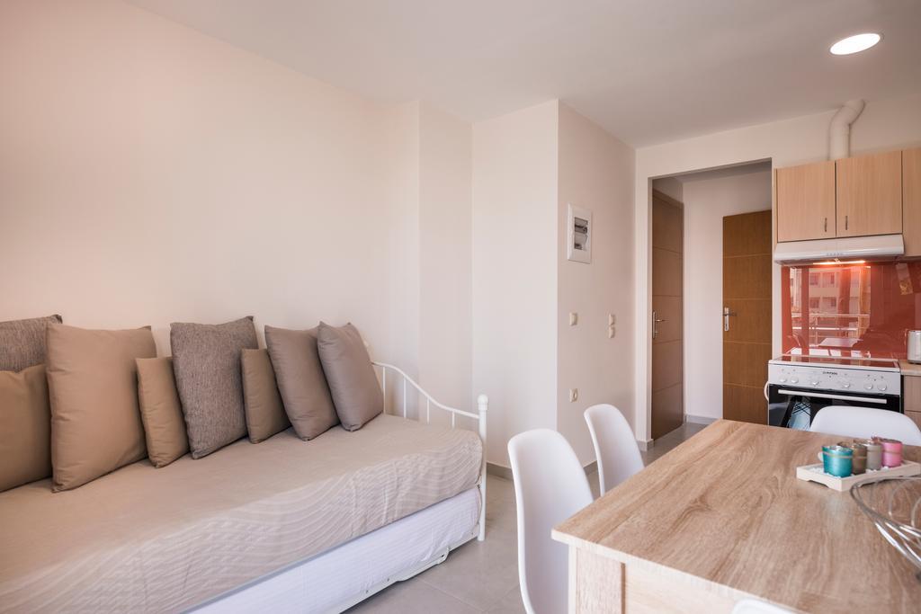 Athina Apartments Near The Sea Platania Platanias  Bagian luar foto